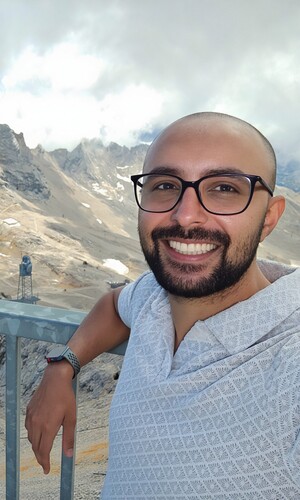 Manzar Lodhi